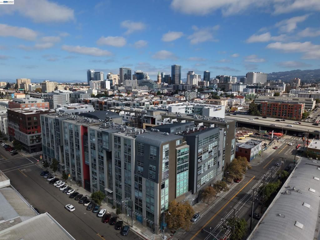 311 Oak St # 507, Oakland