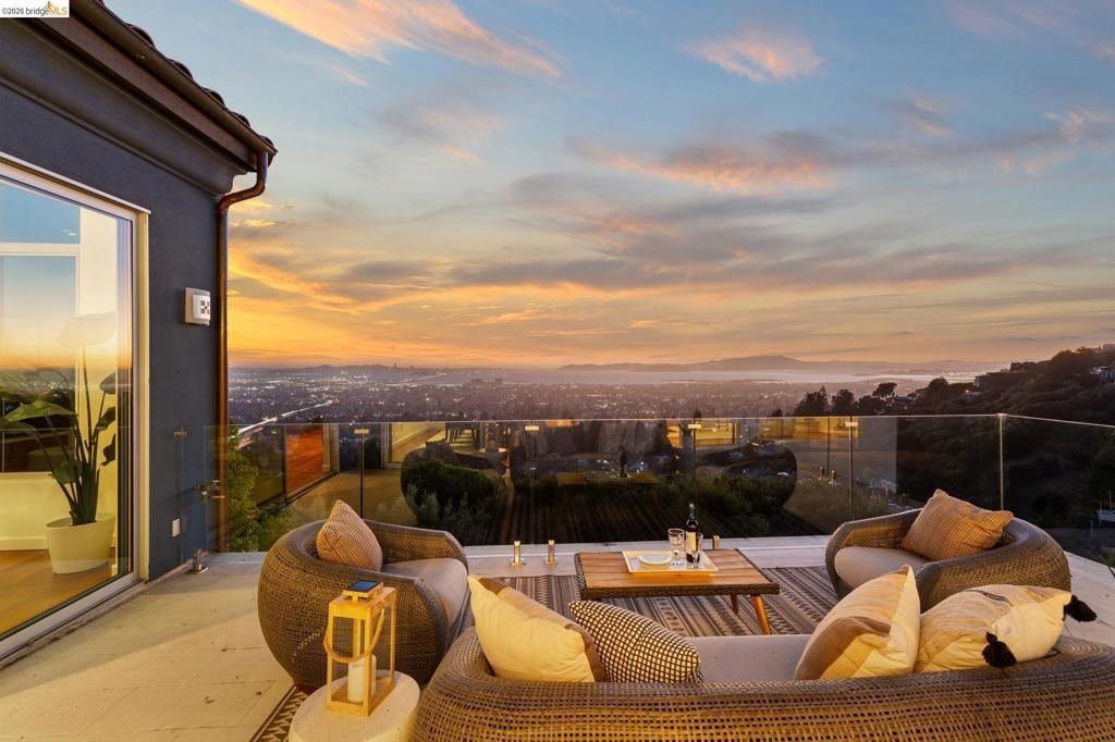 1442 Grand View Dr, Berkeley