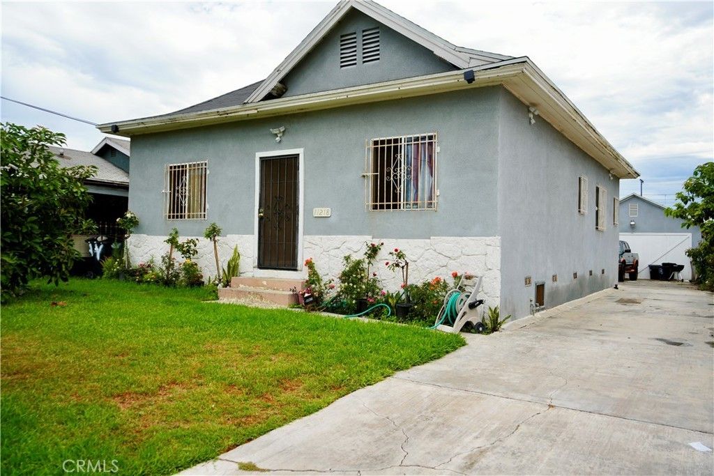 11218 Belhaven, Los Angeles