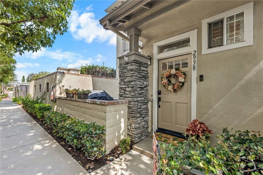 2938 Claremore Lane, Los Alamitos