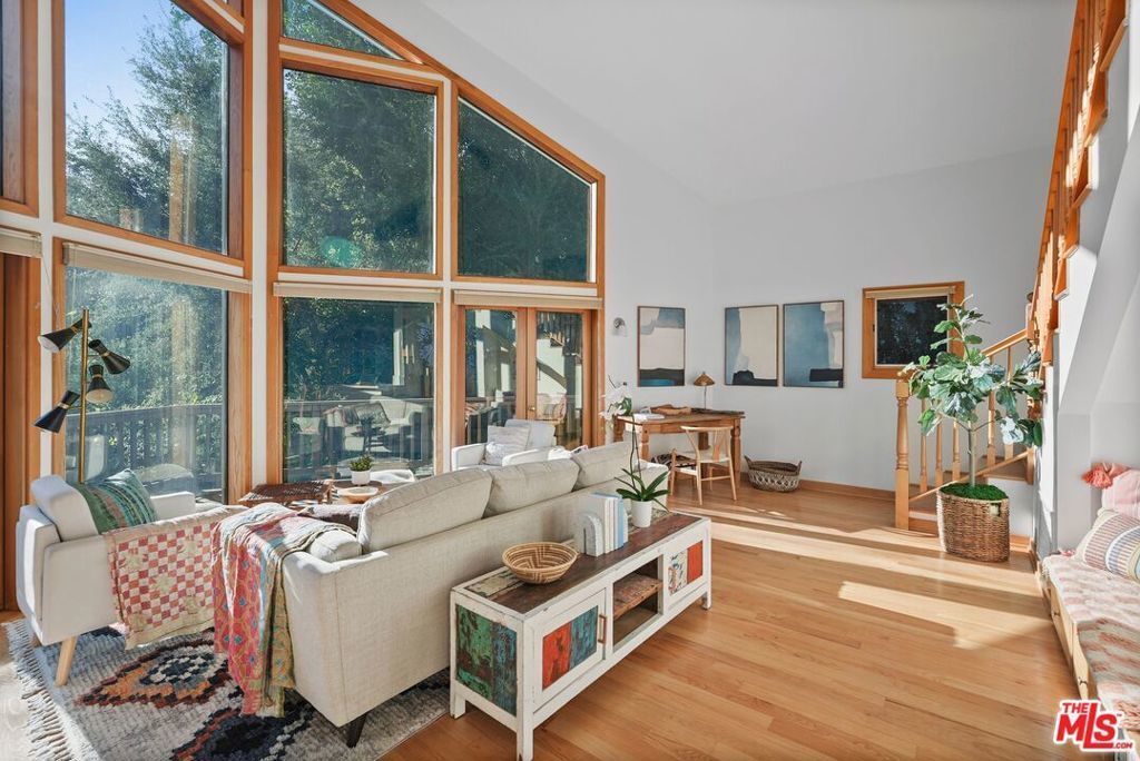 2449 Nuez Way, Topanga