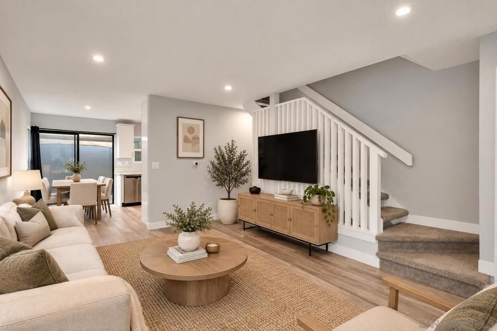 1235 River Glen Row # 83, San Diego