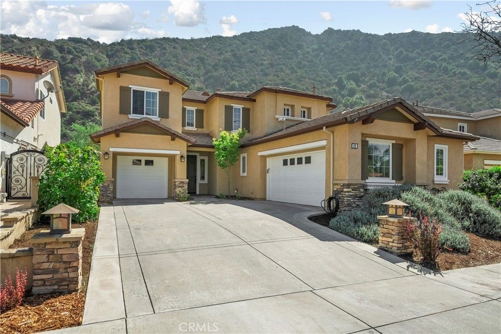 22 River Rock Court, Azusa