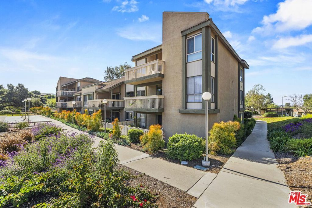 824 Pinetree Circle # 14, Thousand Oaks