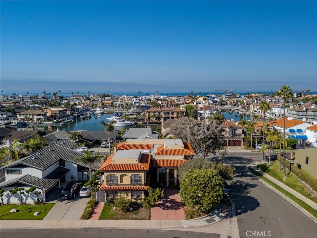 16581 Melville Circle, Huntington Beach