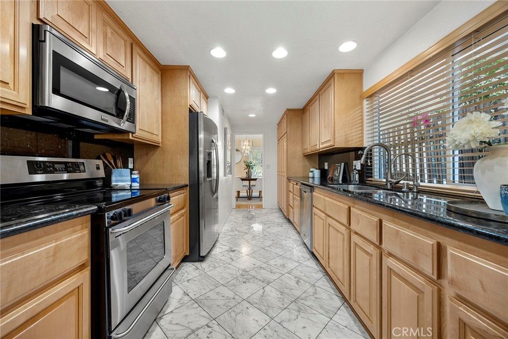 22392 Woodgrove, Lake Forest