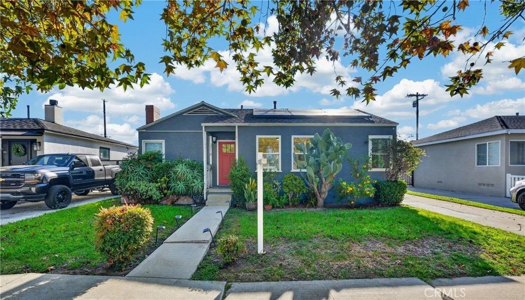 3718 Charlemagne Avenue, Long Beach