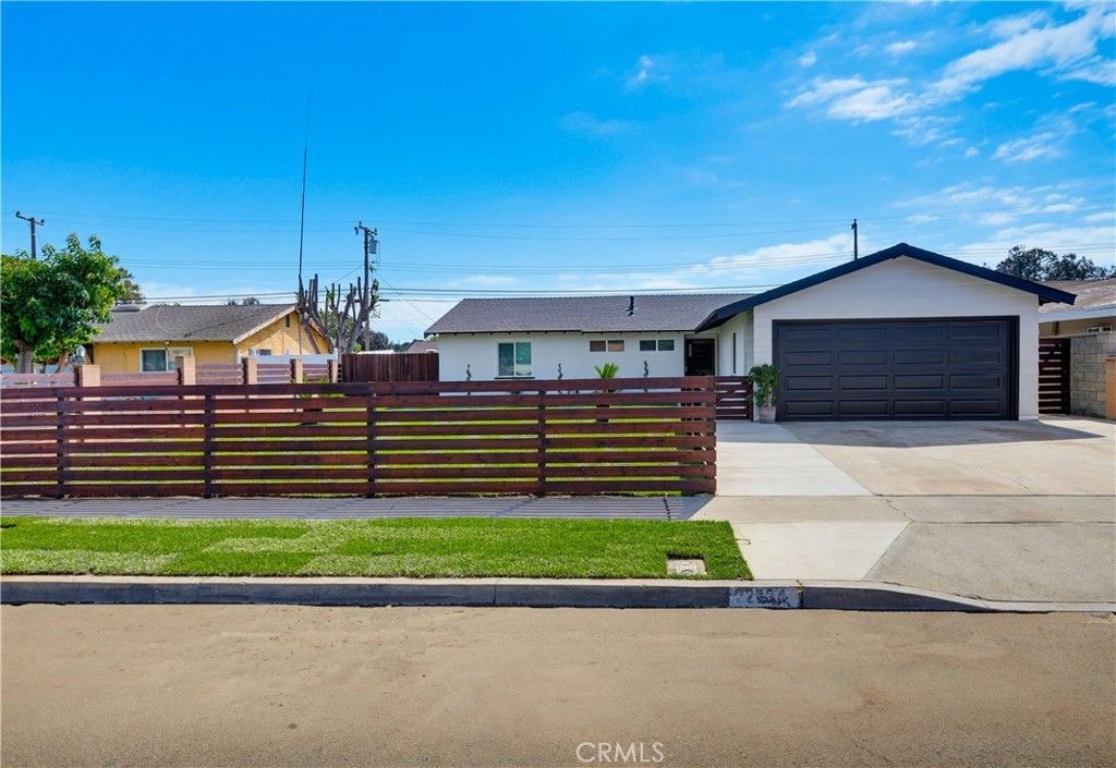 2924 W Mcfadden, Santa Ana
