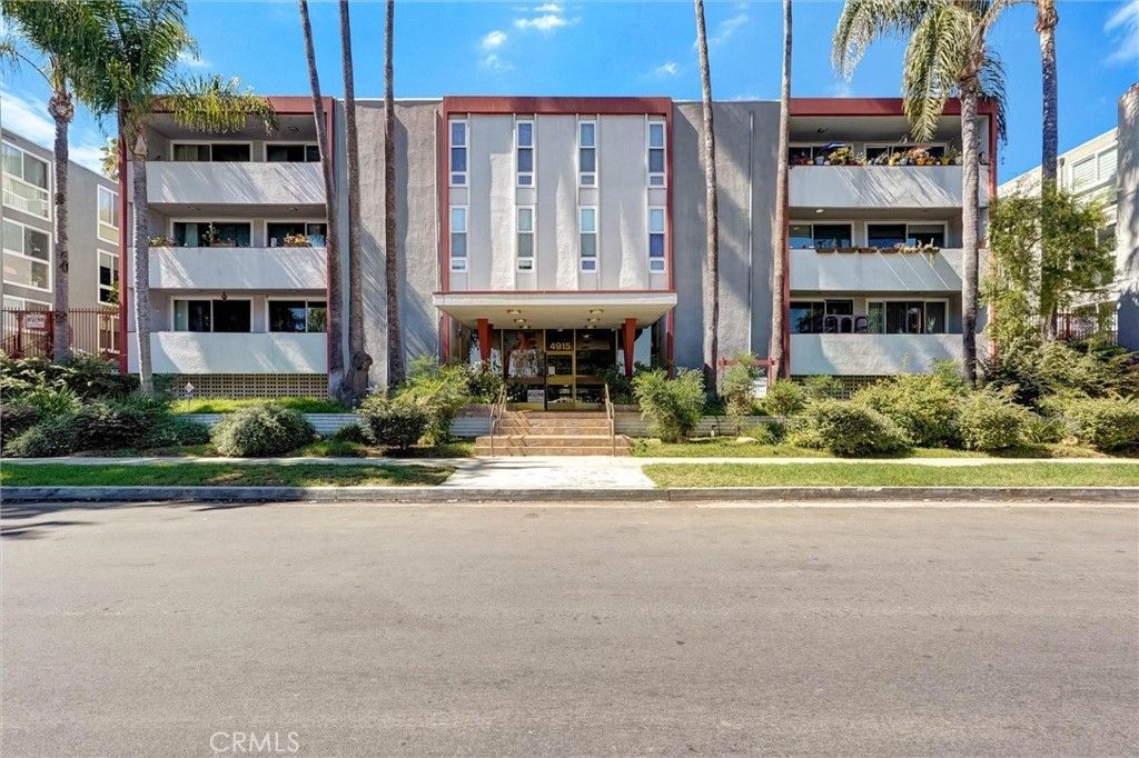 4915 Tyrone # 325, Sherman Oaks