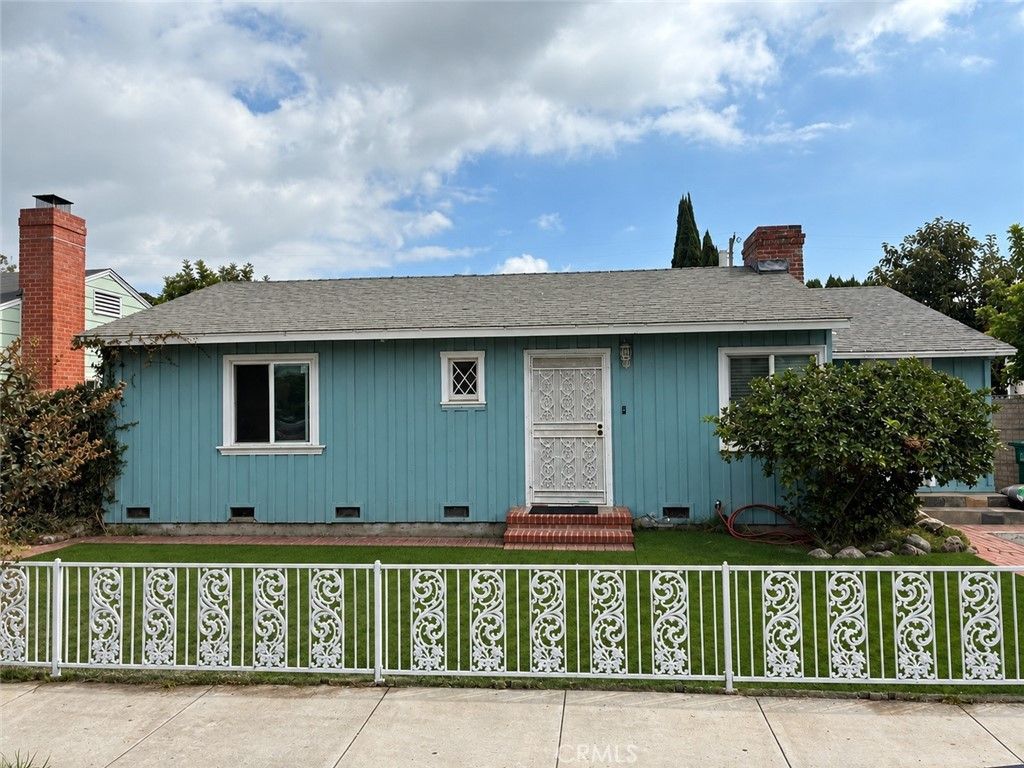 1974 Daisy, Long Beach