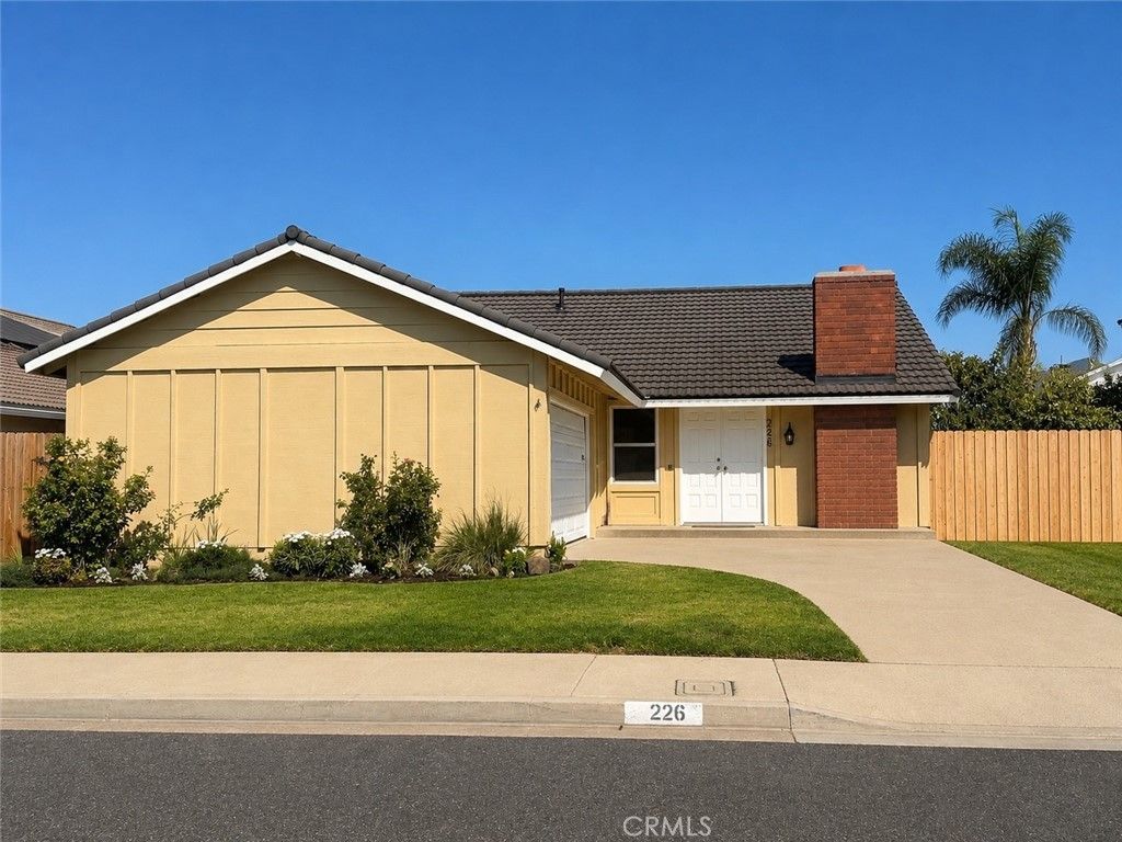 226 Plum, Brea