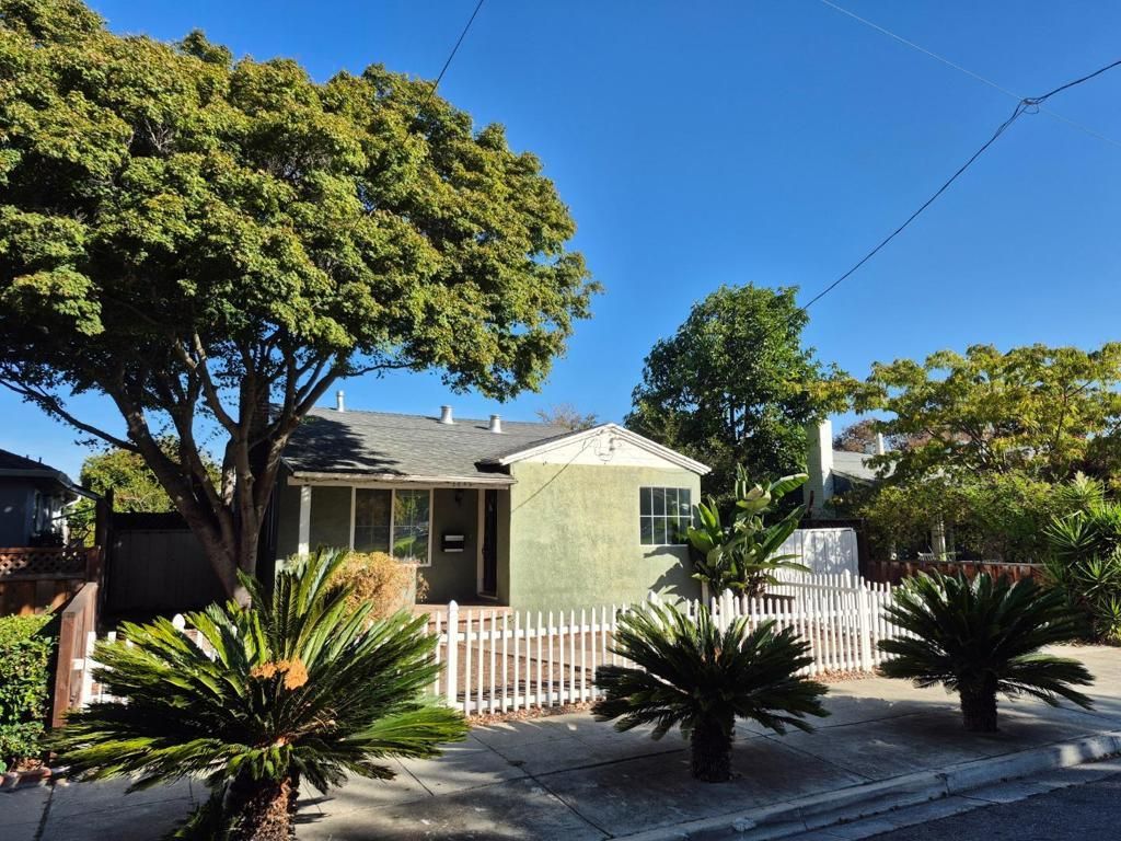 1445 Harrison Street, Santa Clara