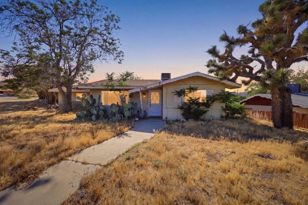 7798 Acoma Trail, Yucca Valley