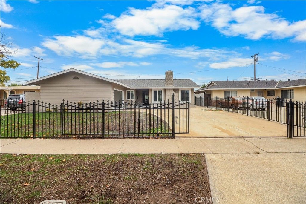 2041 S Pacific, Santa Ana