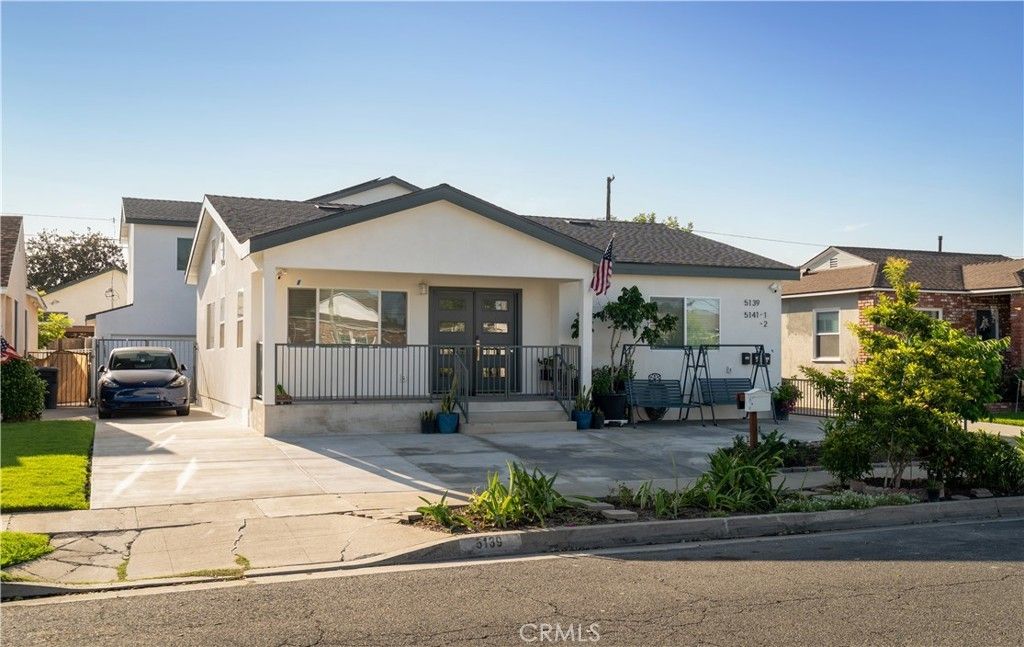5139 Barlin, Lakewood