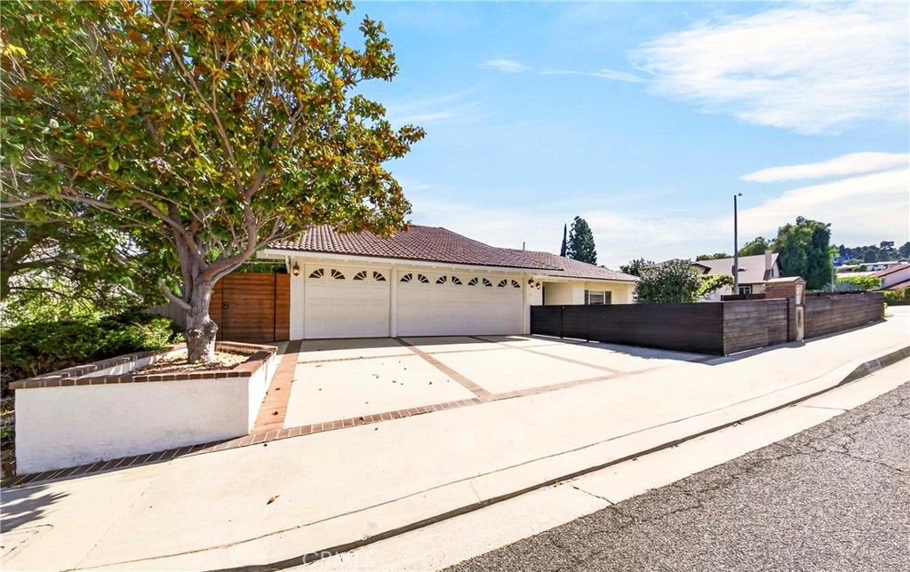 26582 Academy, Palos Verdes Peninsula