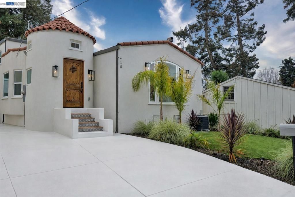 415 Berkeley Park Blvd, Kensington