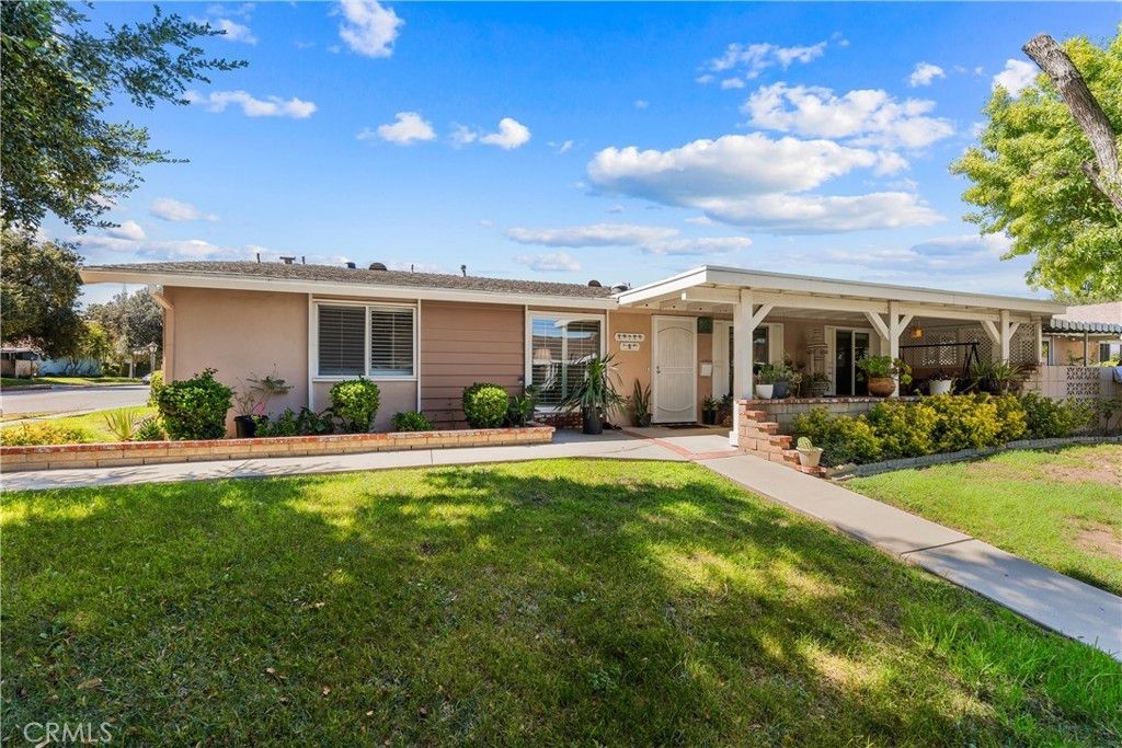 19229 Avenue Of The Oaks # A, Newhall