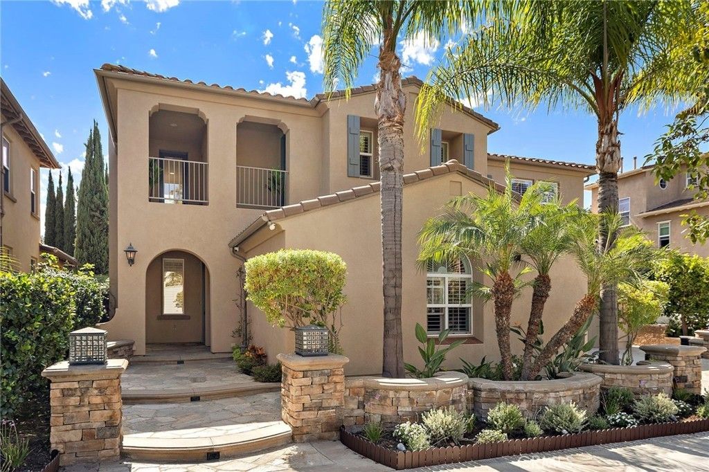 24 Antique Rose, Irvine