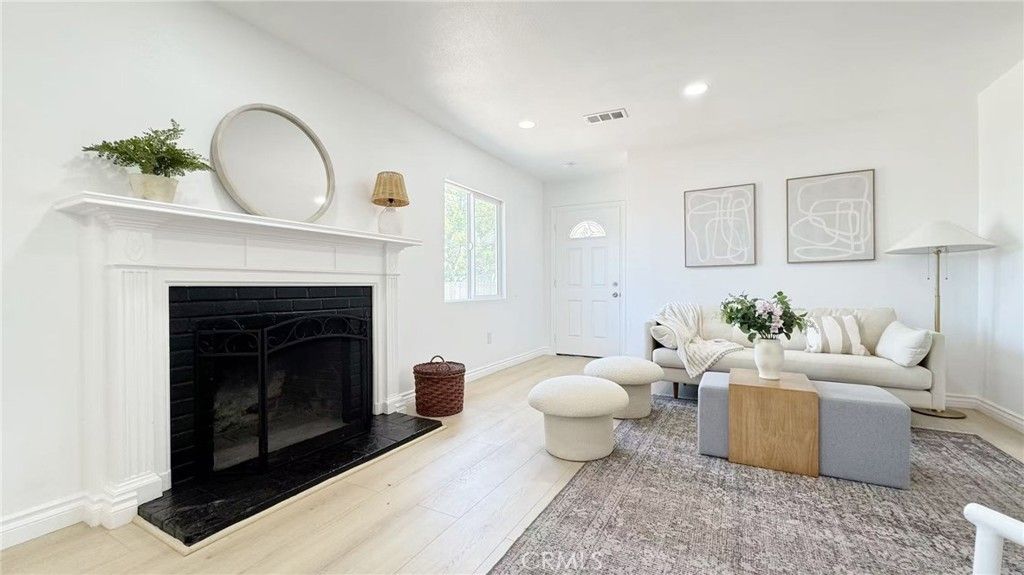 354 Van Ness, Upland