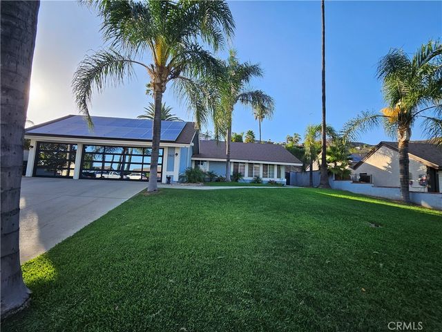 7907 Standish Avenue, Riverside