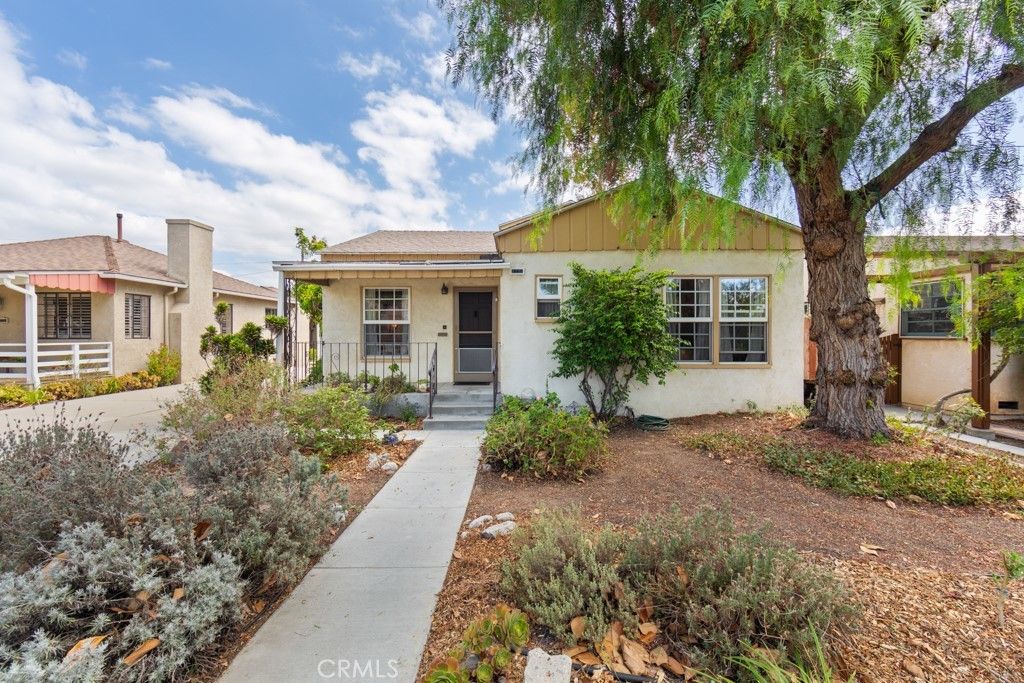3730 Rose Avenue, Long Beach