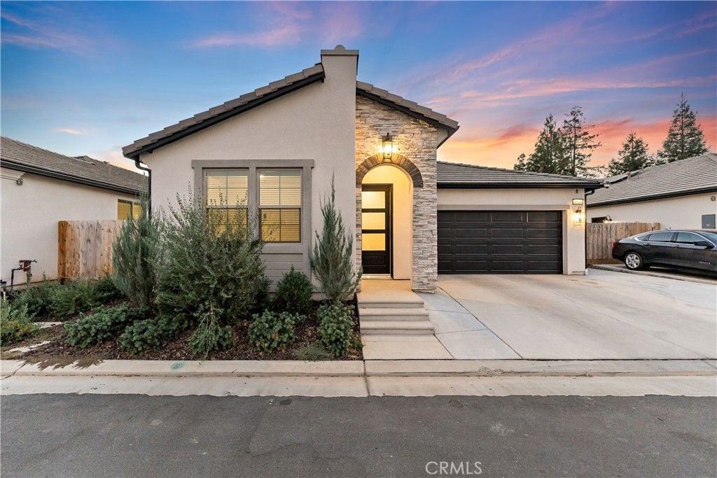 8649 N Whistler Drive, Fresno