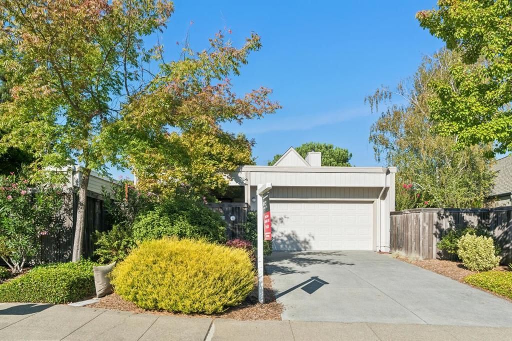 363 Dahlia Drive, Sonoma