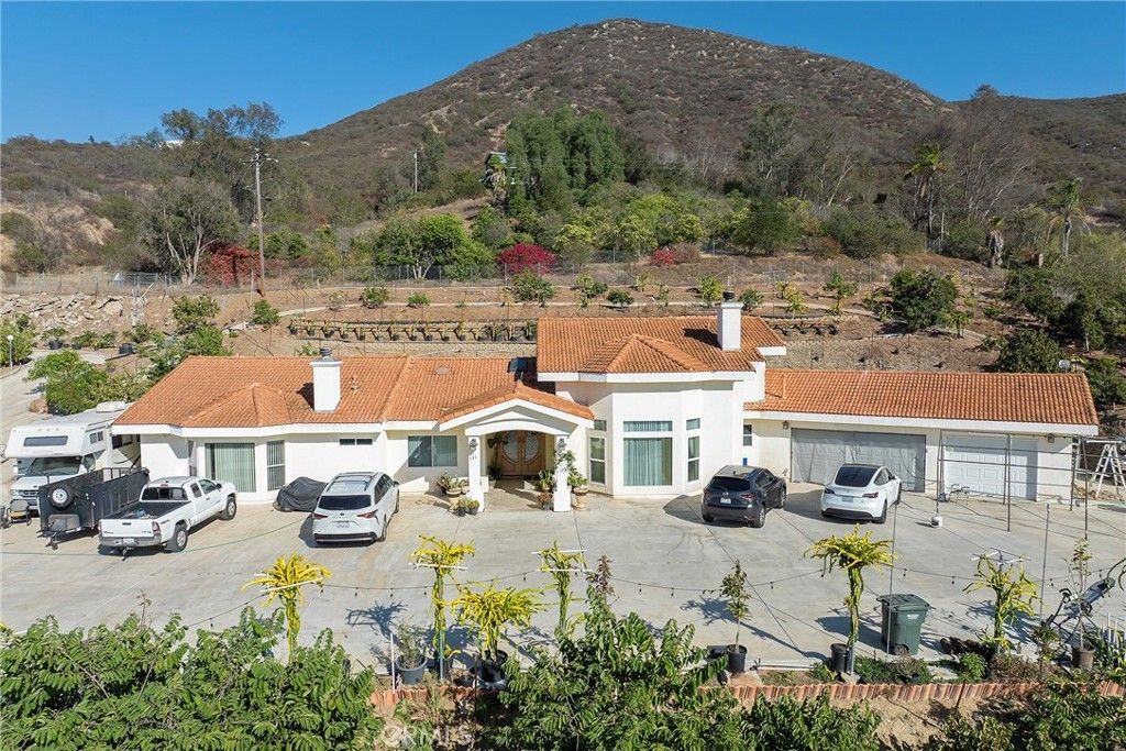 525 Stewart Canyon Road, Fallbrook