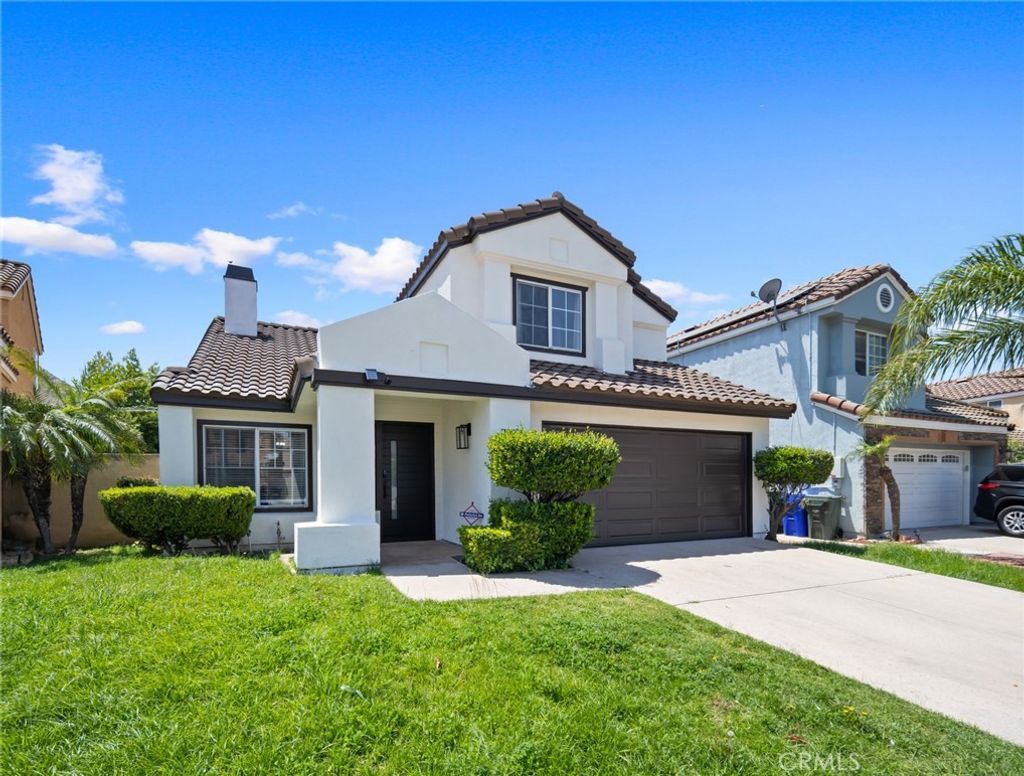15737 Firethorn, Fontana