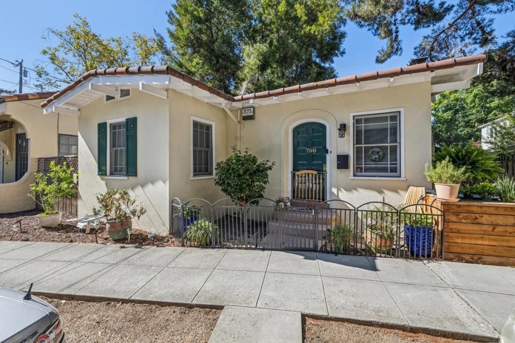 790792 Palo Alto Avenue, Palo Alto