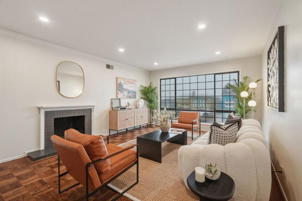 790 Skyline Drive, Daly City