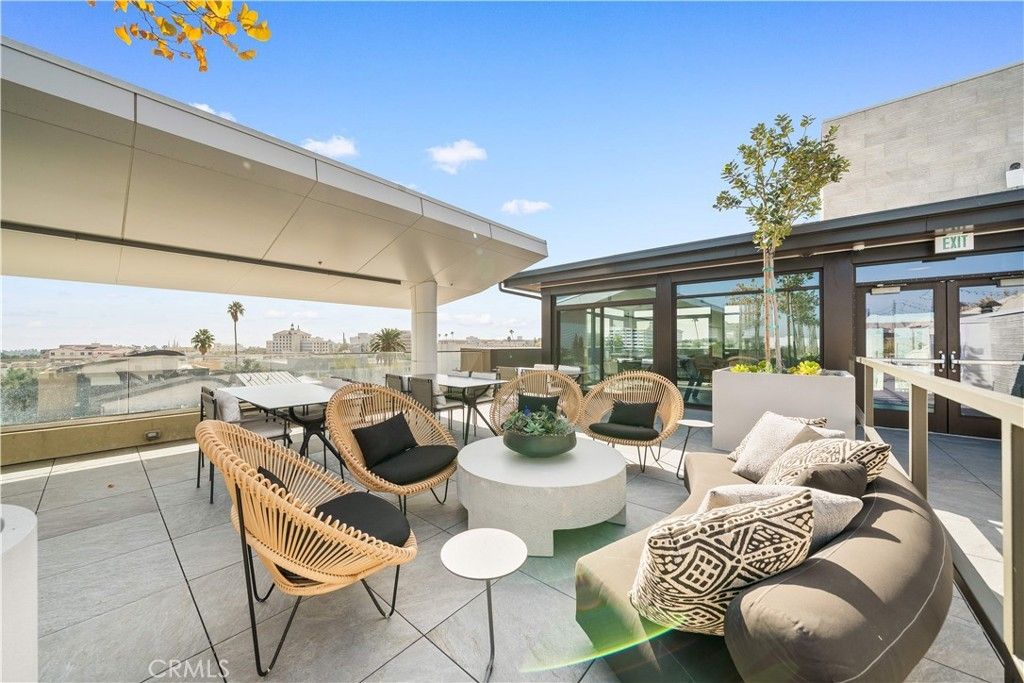 709 E Walnut Street # 215, Pasadena