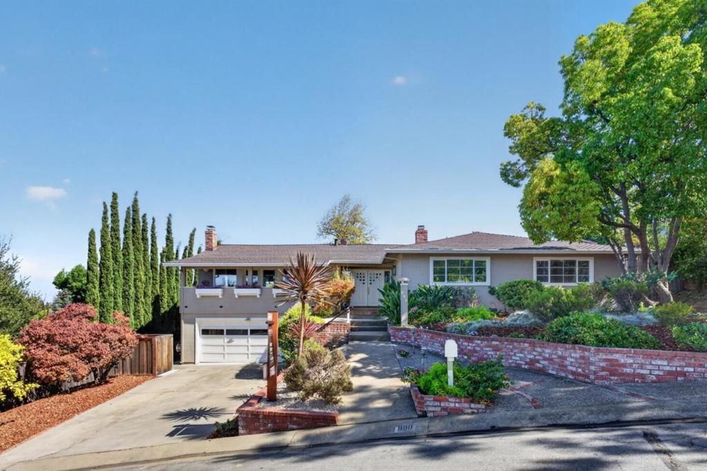 990 Oxford Drive, Los Altos