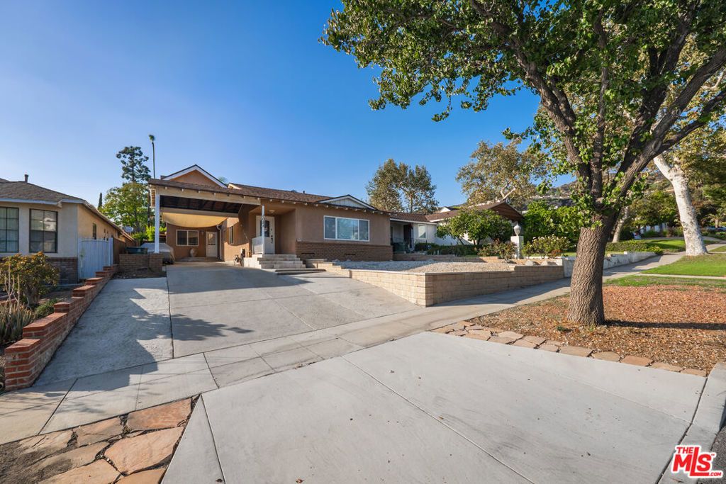 1051 E Verdugo Avenue, Burbank