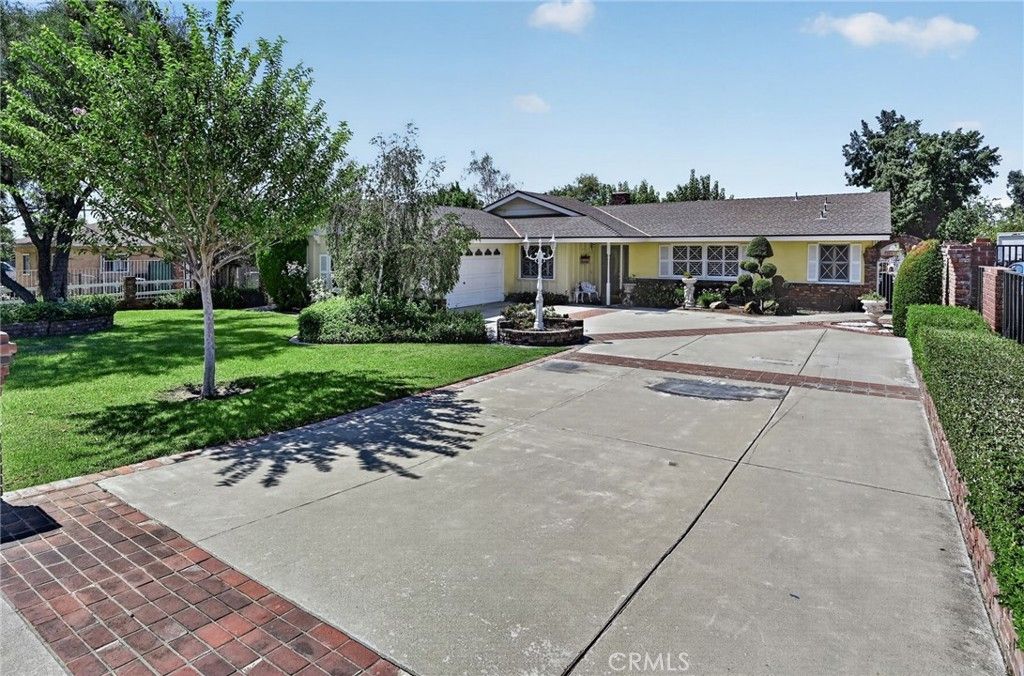 10248 Redwood Avenue, Fontana