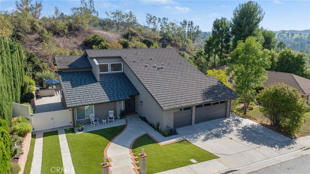 902 Calle Carrillo, San Dimas