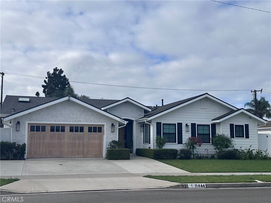11444 Harrisburg Road, Los Alamitos