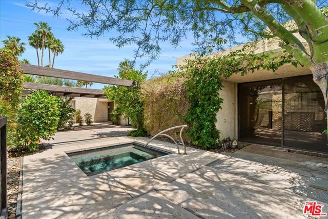 426 N Hermosa Drive, Palm Springs