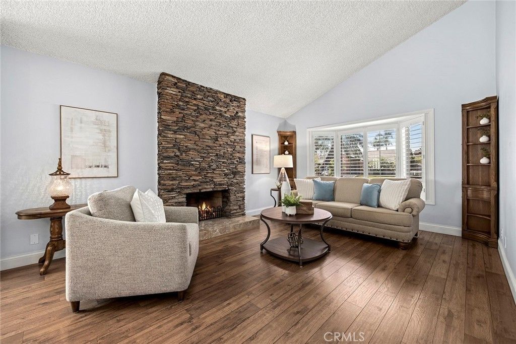 11360 Providencia, Cypress