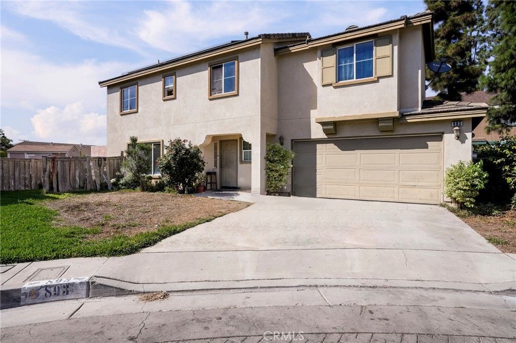 893 W Kemp Court, Compton