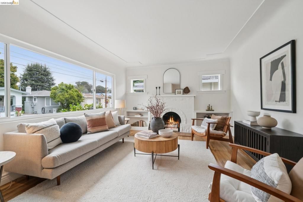 4261 Suter Street, Oakland