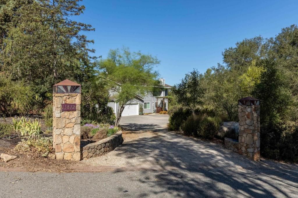 13872 Misty Oak Road, Valley Center