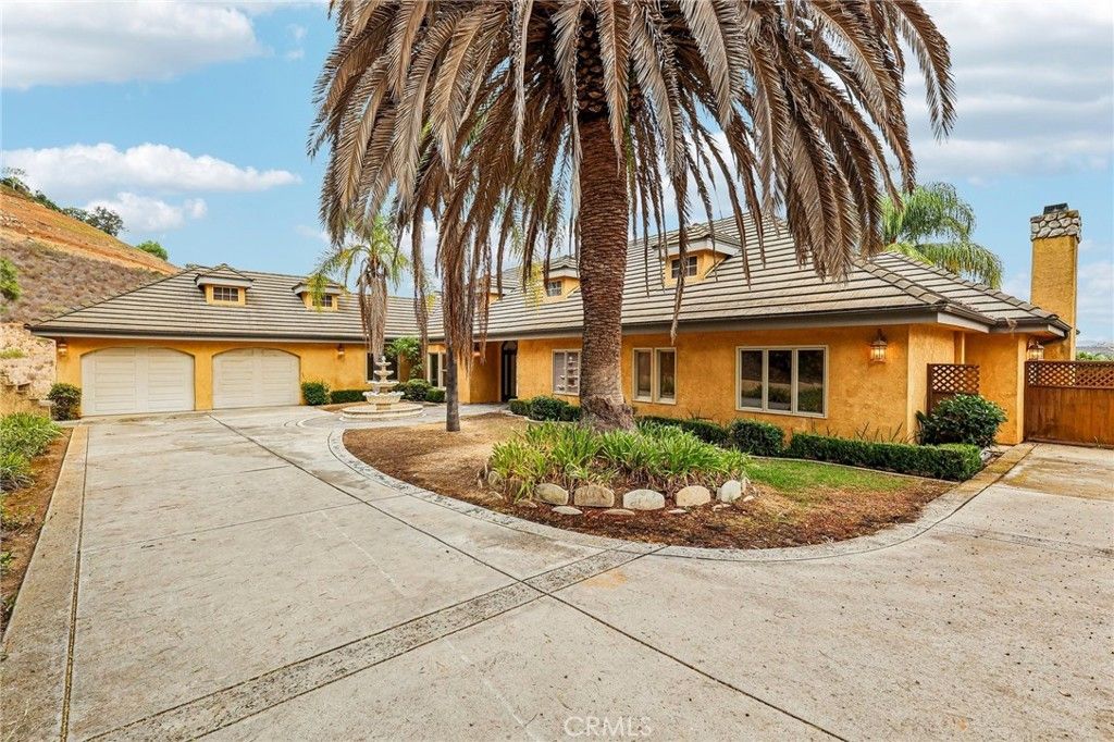 30181 Via Maria Elena, Bonsall