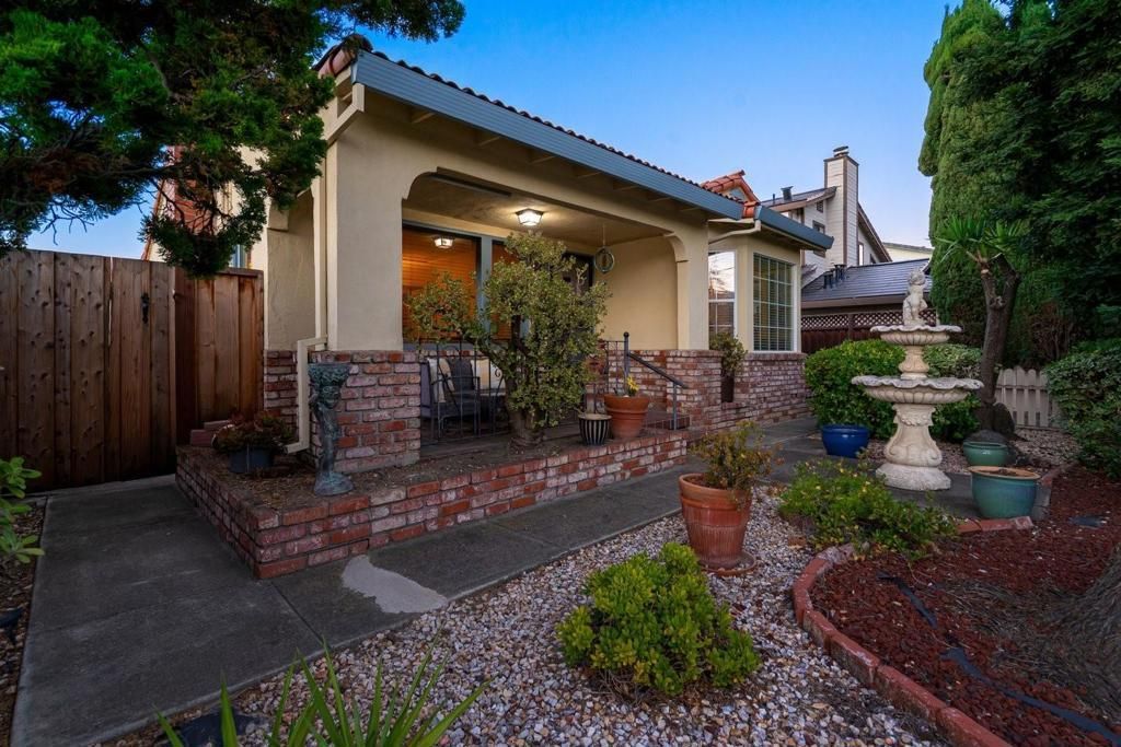 21873 Hermosa Avenue, Cupertino