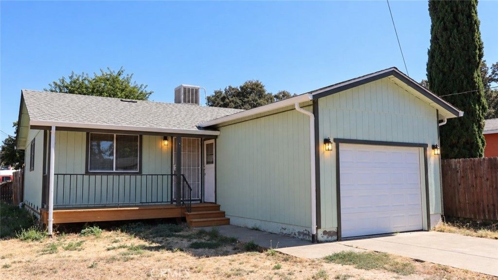 3910 Vista Robles Way, Clearlake