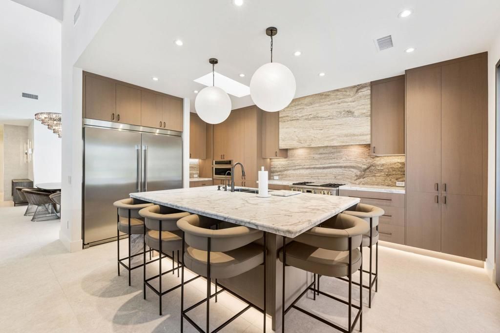 153 Lake Shore Drive, Rancho Mirage