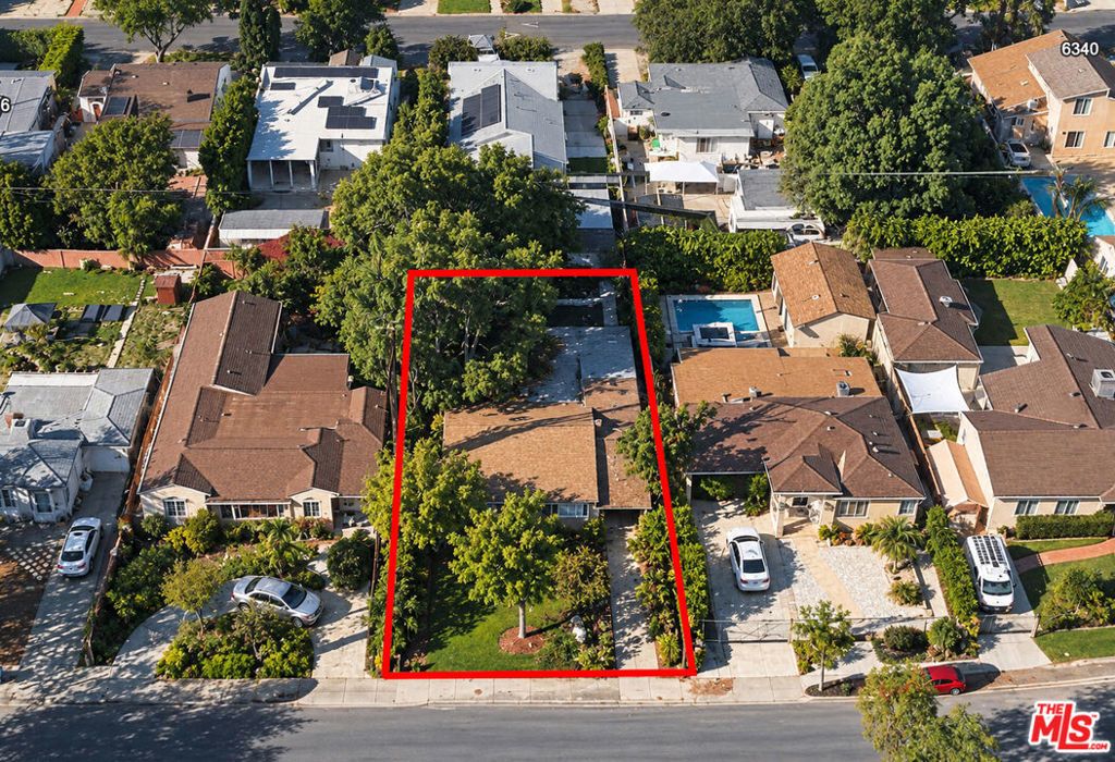 6325 Klump Avenue, North Hollywood