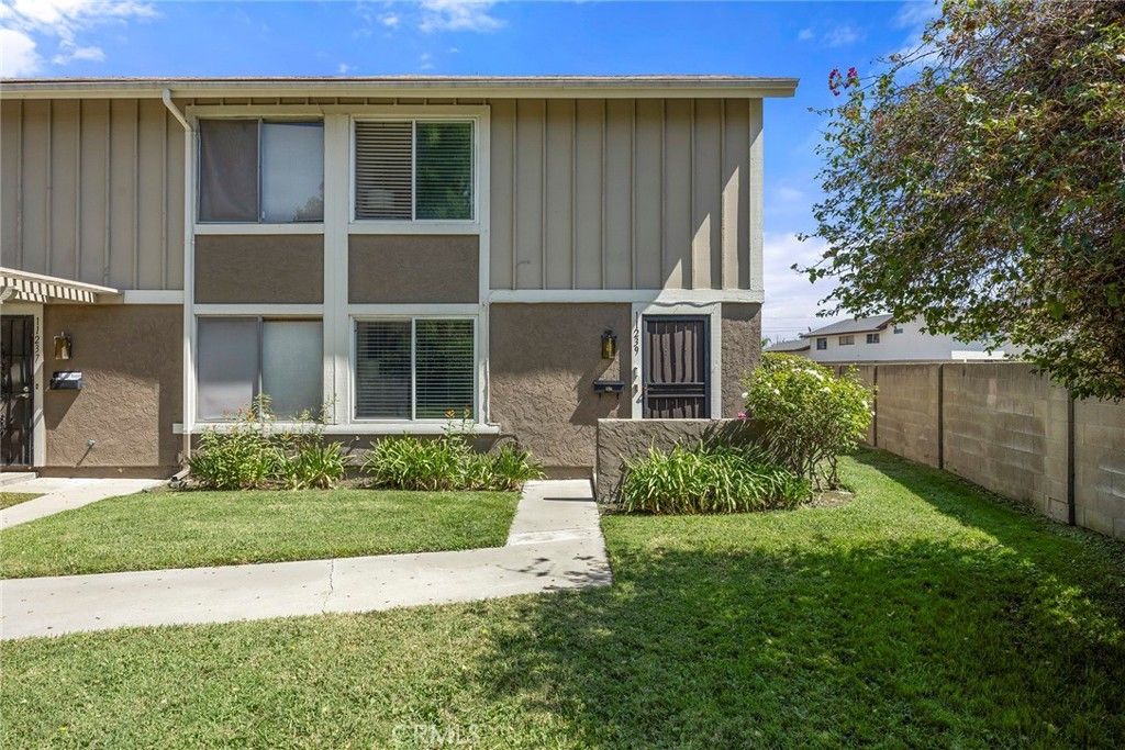 11239 Dover Way, Stanton