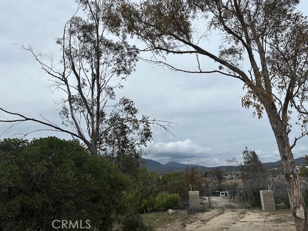 39175 Boulder Dr Drive, Anza